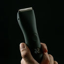 Manchine Plus™ – A Máquina que Cuida do Seu Saco (Sem Cortes, Sem Medo)